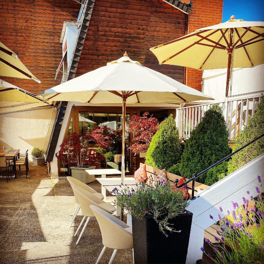 Strandhotel Hotel *